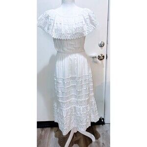 White linen lace boho off the shoulder peasant dress no tag looks like size S